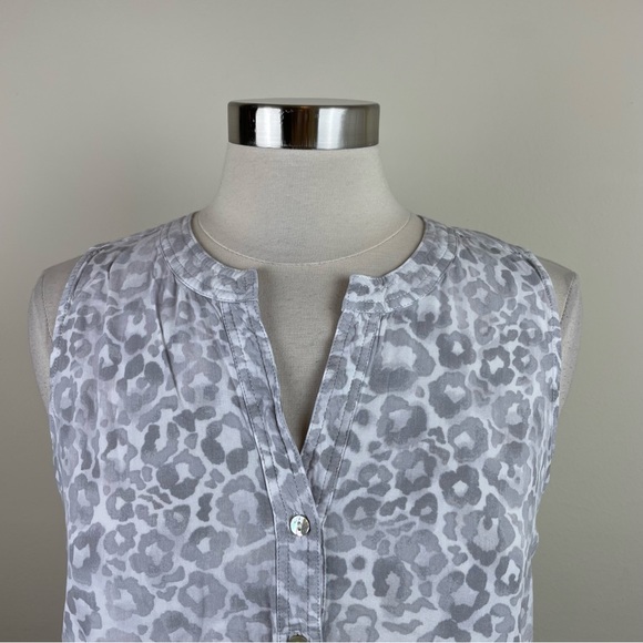 Jane and Delancey White Gray Leopard Animal Print Top Women Medium - Picture 3 of 7